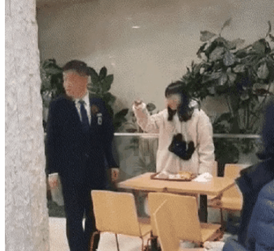 2130706433_ezQa1TOW_49ad6ab7d3ebfbdf99da49496b5c610354219922.gif